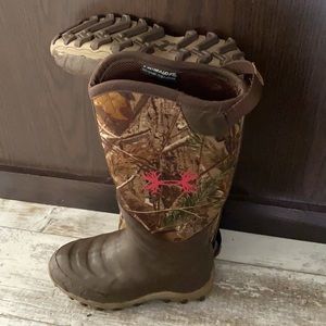Under Armour hunting boots. Women’s Size 7.